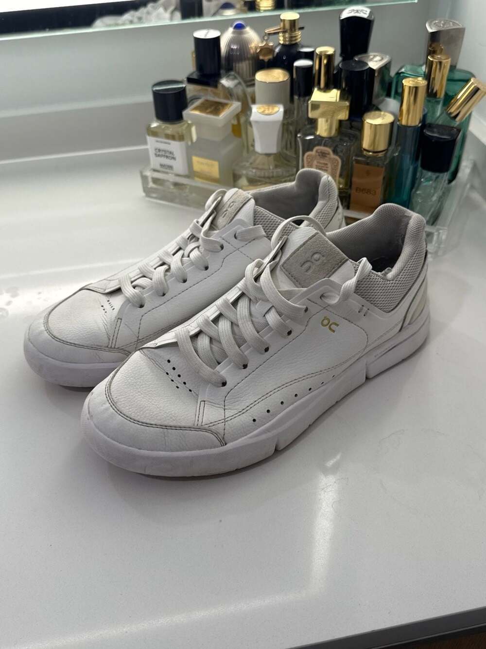 On The Roger Centre Court White/Gum Leather Tennis Sneakers